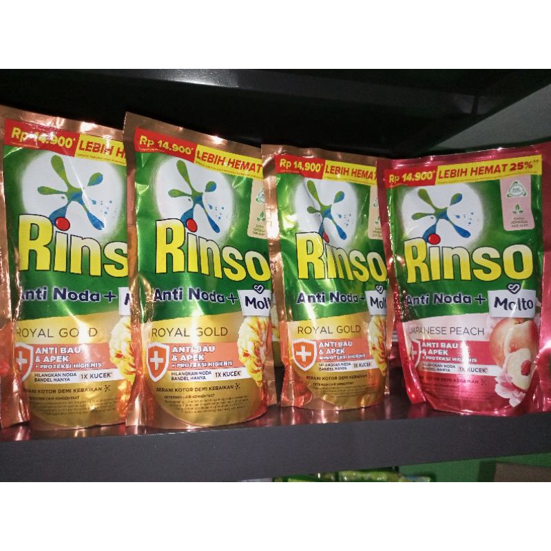 rinso molto deterjen cair japanese peach &amp; royal gold 565ml