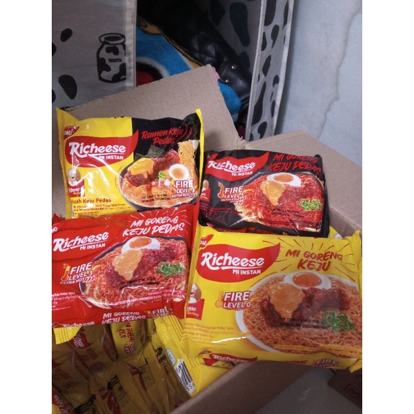 

Richeese fried noodle