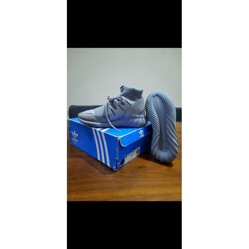 SEPATU SNEAKER ADIDAS TUBULAR DOOM " METALIC SILVER " ORIGINAL 100%