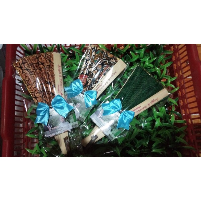 kipas batik/souvenir pernikahan