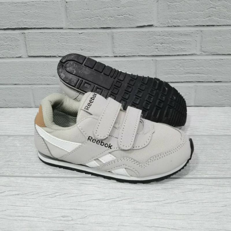 sepatu anak laki dan sepatu sneaker anak perempuan reebok classic casual cream