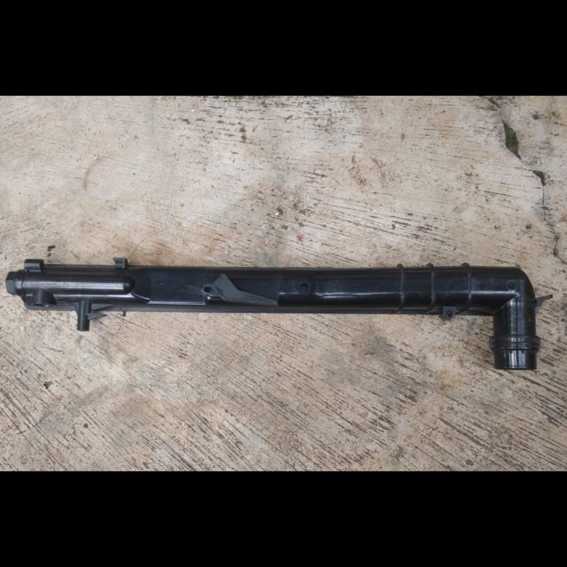 Uppertank Radiator BMW 318i tahun 2002