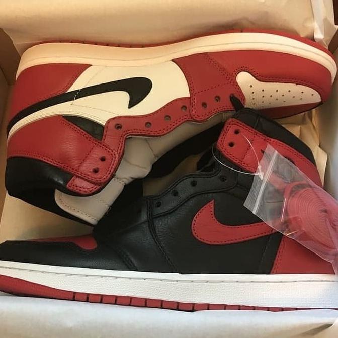 algifaruu - Air Jordan 1 Retro Homage To Home sz 9 US (42.5 EUR)