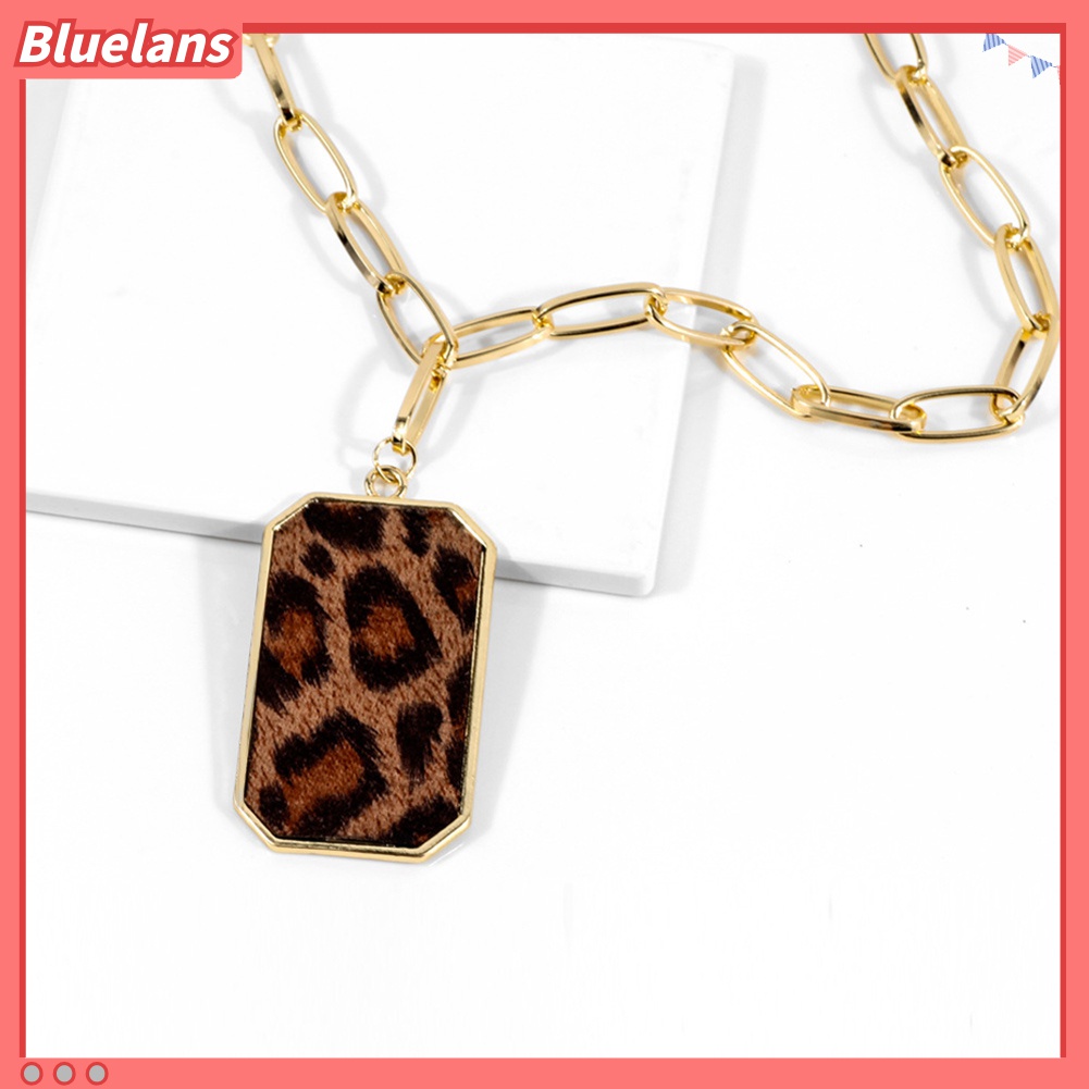 Kalung Rantai Panjang Liontin Persegi Motif Print Leopard Untuk Wanita
