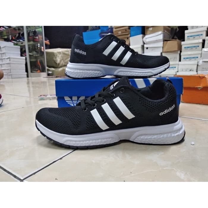 {KUALITAS TERBAIK}      Sepatu Sport Pria Adidas Original Hitam