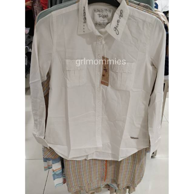 Kemeja putih Triset