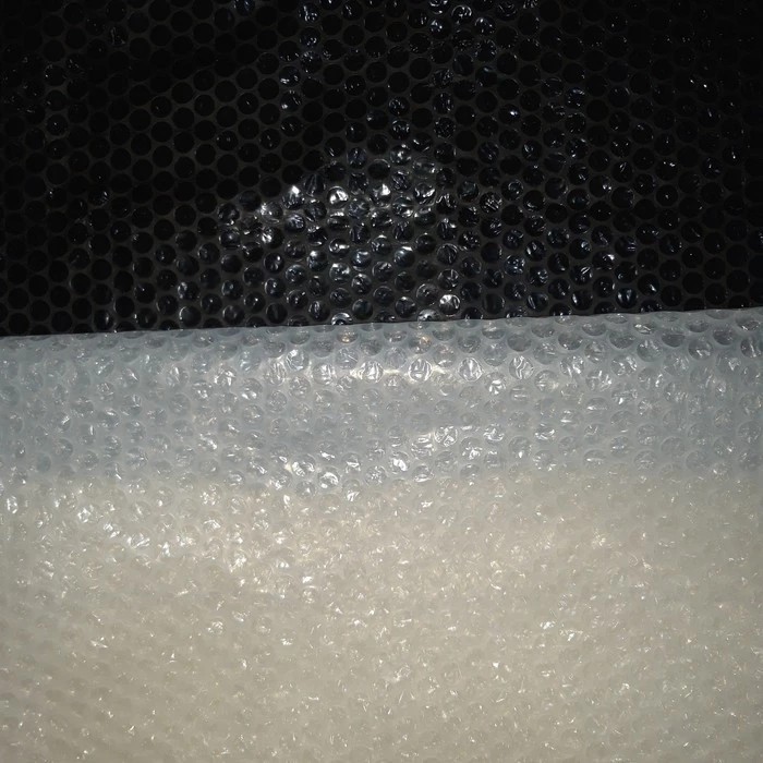 

bubble wrap untuk tambahan packaging barang kecil supaya tidak penyok