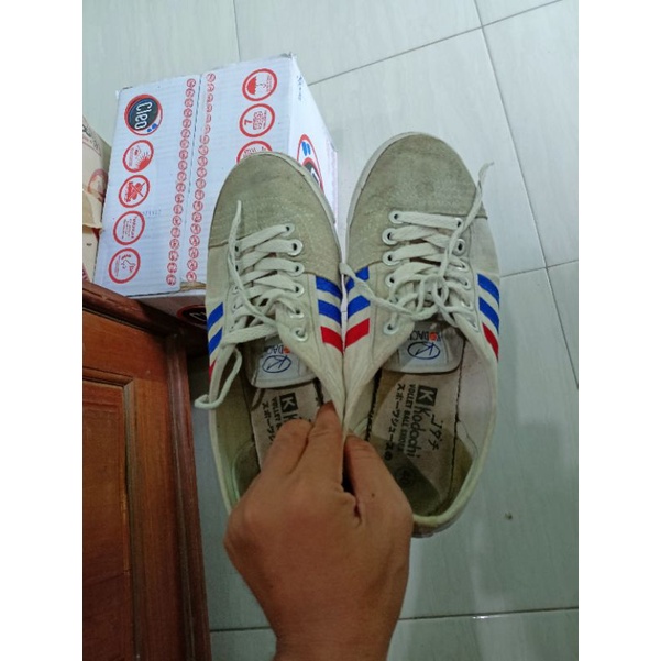 Thrift Sepatu Kodachi