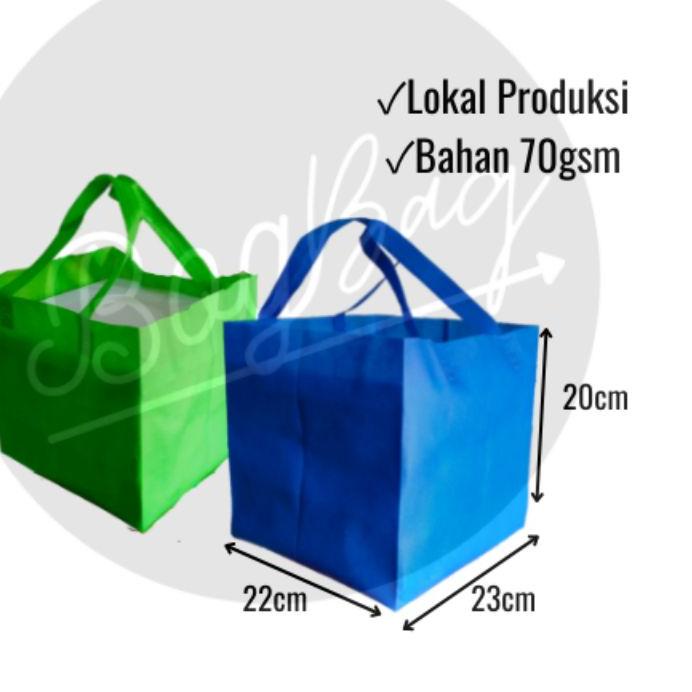 

➥ spunbond lipat samping box/hajatan 22x22_ Gift Box ➪