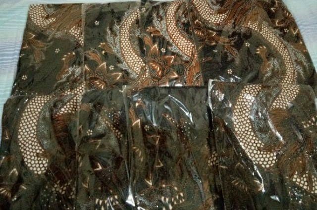 Couple Batik Keluarga || Setelan Couple Batik Ayah Ibu Anak Cewek