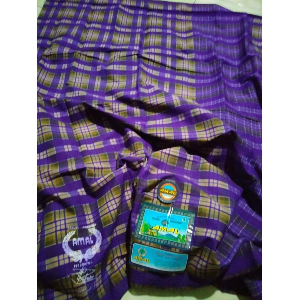 Kain sarung AMAL