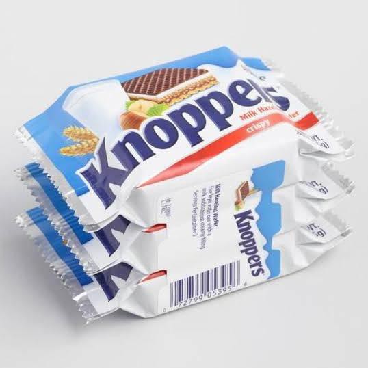 

BUNDLE OF 2 KNOPPERS MILK HAZELNUT WAFERS ISI 3 PCS MADE IN GERMANY