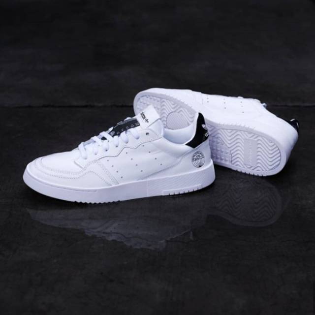 JUAL ADIDAS SUPERCOURT WORLD FAMOUS BLACK WHITE ORIGINAL
