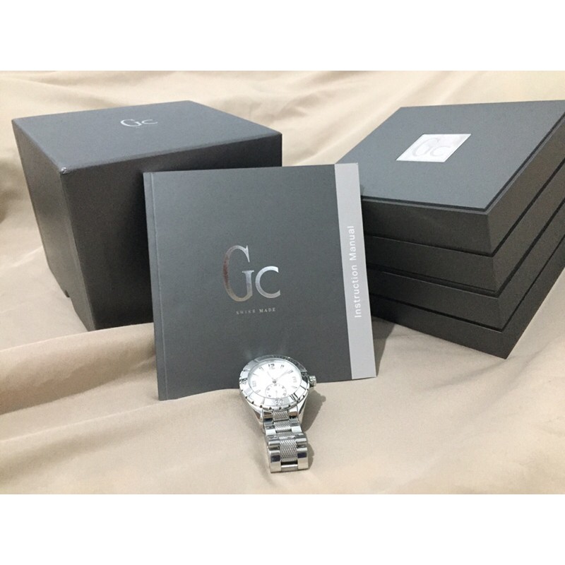 PRELOVED Jam tangan Guess wanita (GC)