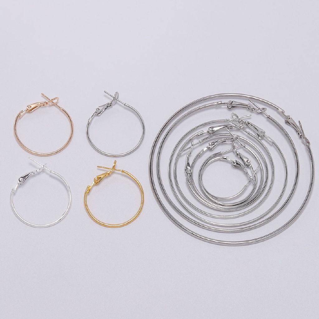 10pcs / Set Anting Hoop Bulat 20 / 25 / 30 / 35 / 40 / 50 / 60 / 70mm Warna Gold / Silver Untuk Membuat Perhiasan Diy