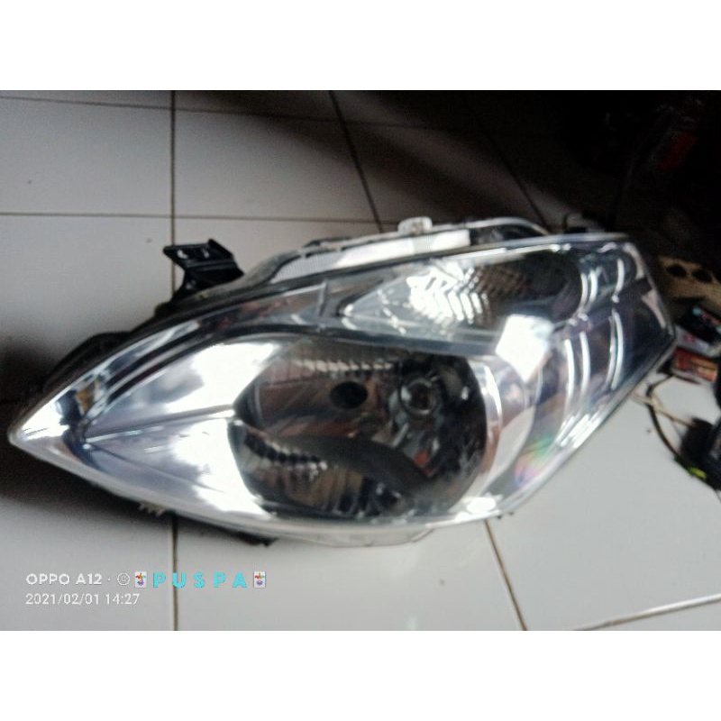 Headlamp Suzuki Ertiga