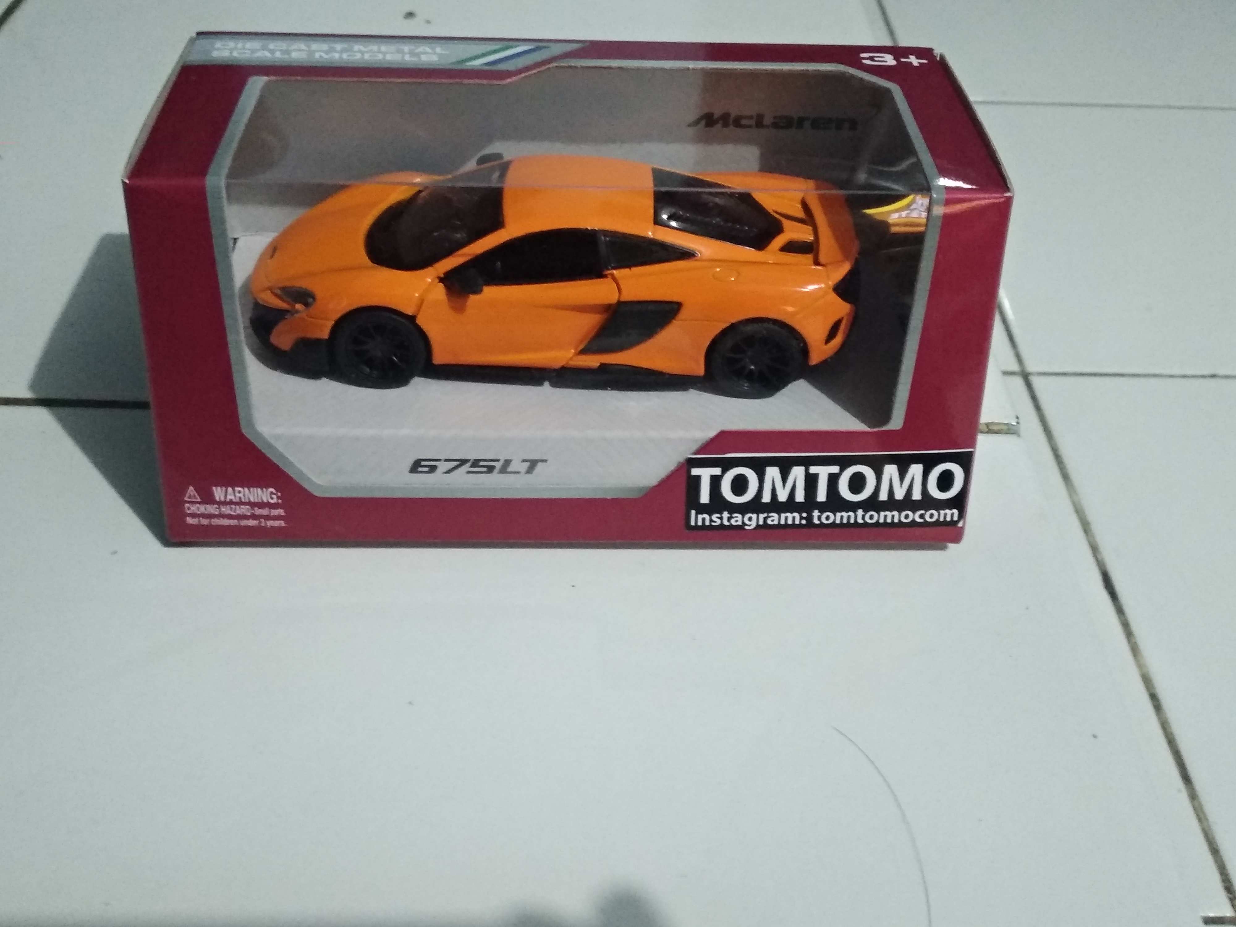 McLaren 675LT Mobil Mobilan Diecast Sport Sedan Miniatur 