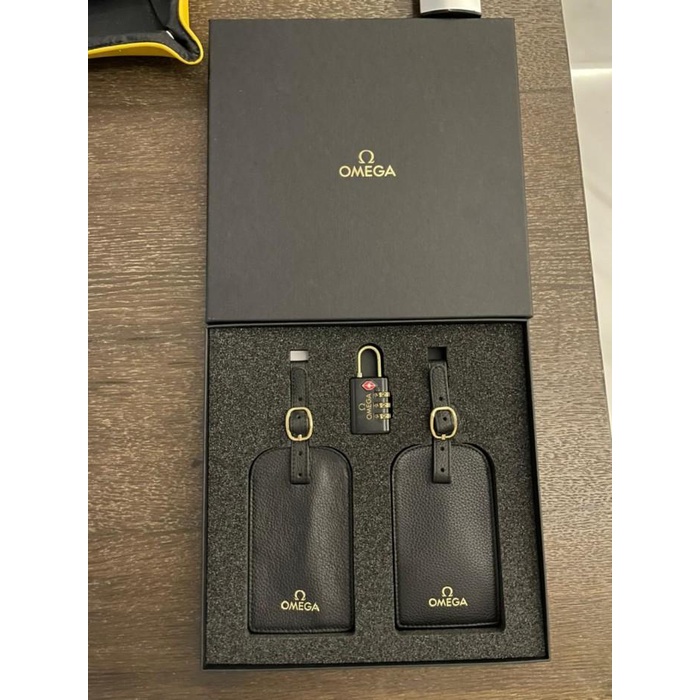 

Omega Watches Travel Set Vip Gift Leather Luggage Tag And Lock