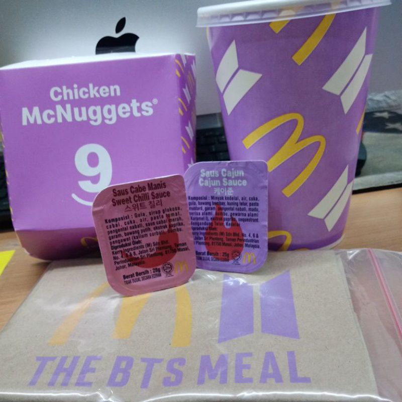 

BTS Meal (McDonald's) Cajun & Sweet Chilli Sauce [FREE PHOTOCARD]