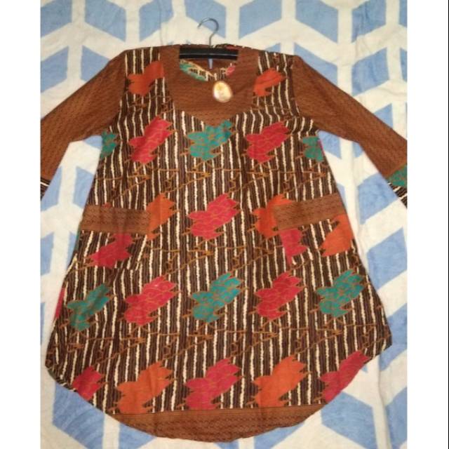 Atasan batik tunik saku