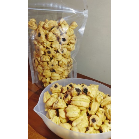 

Soes Kering Coklat