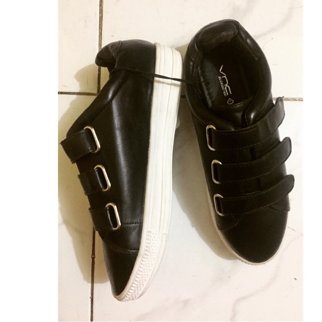 Sepatu vnc original