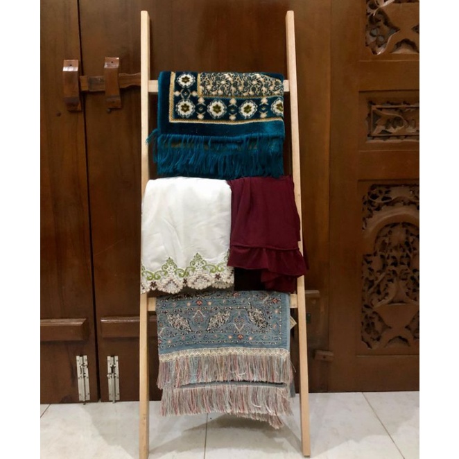 Ladder hanger / hanger kayu / rak mukena / rak jilbab / tempat sajadah / rak tangga / rak baju / tangga penyimpanan bukan AMAZING SHOE RACK/RAK JILBAB/RAK SEPATU/RAK KERUDUNG PORTABLE SERBAGUNA/RAK SUSUN MULTIFUNGSI