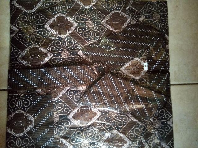 Kemeja Batik Pria Modern Motif Wajik Biru Dan Wajik Coklat