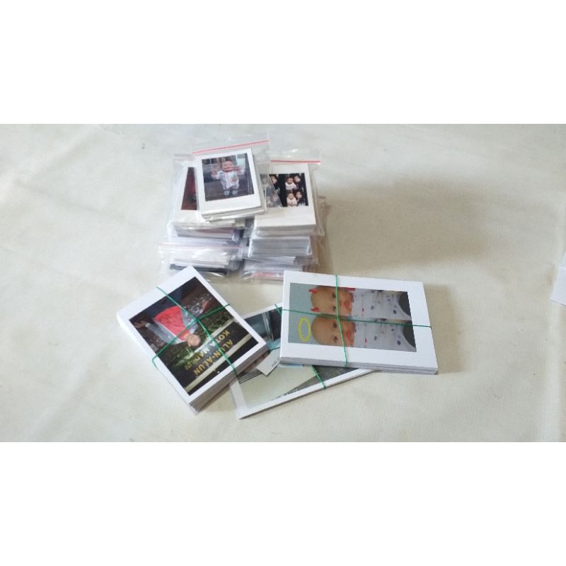 

POLAROID