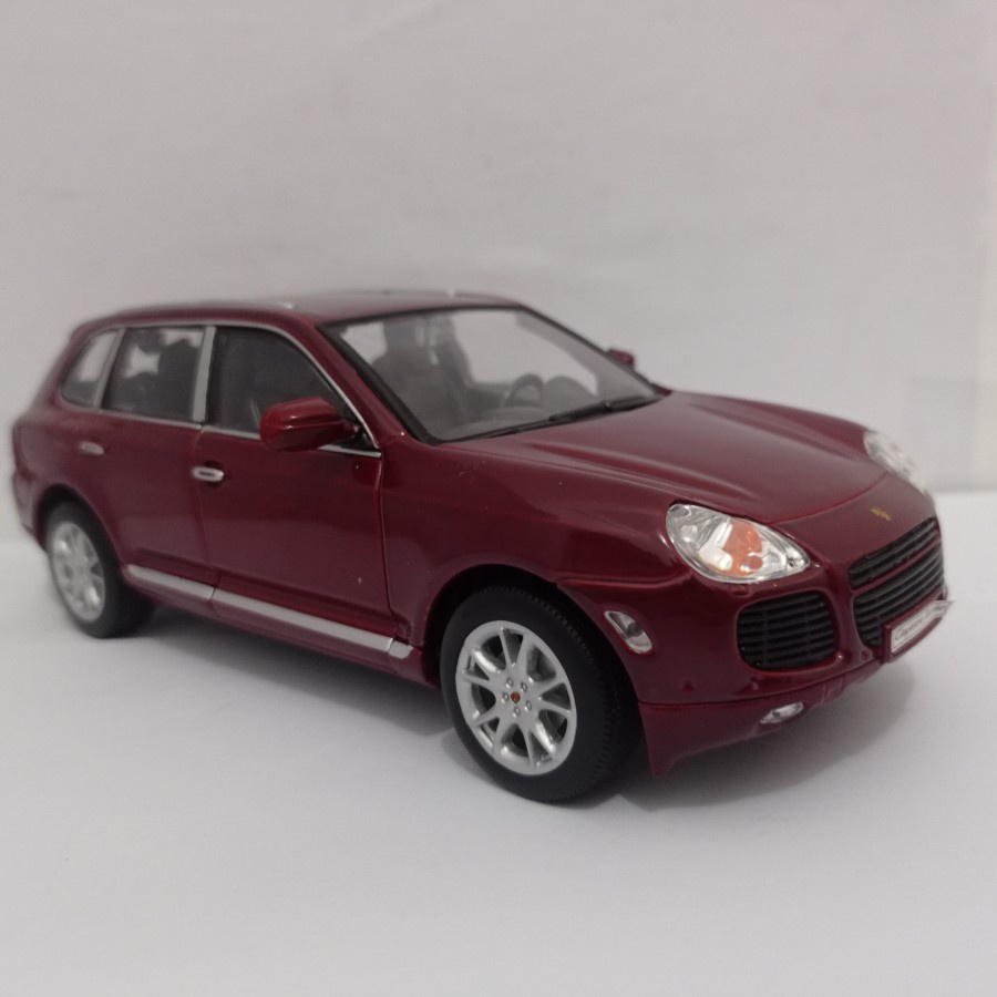 Diecast Porsche Cayenne turbo merah Welly 1:24 miniatur mobil koleksi murah