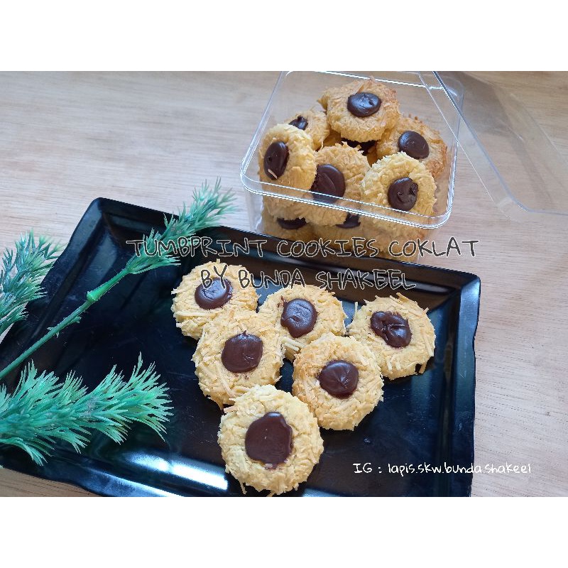 

(500gr) COOKIES COKLAT KEJU BUNDA SHAKEEL