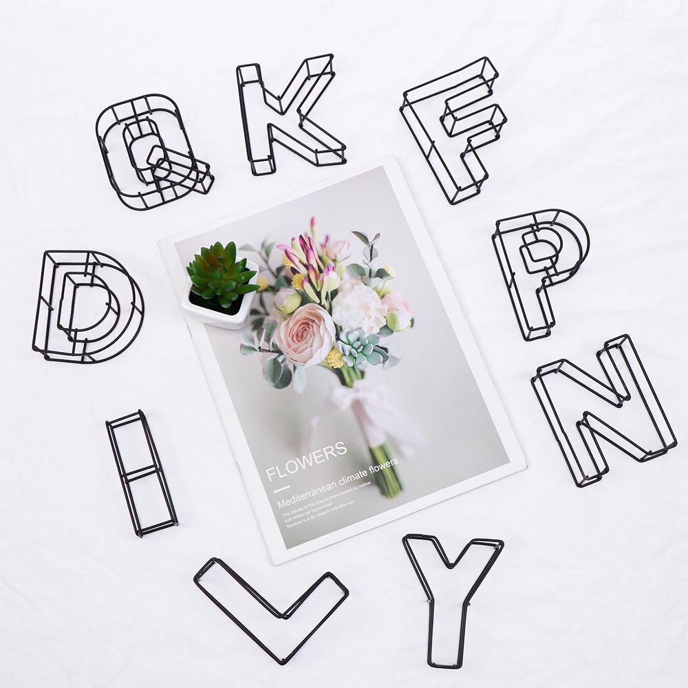 Solighter Besi Tempa Alfabet Hitam Desktop Ornamen Fotografi Props Doorplate Sign