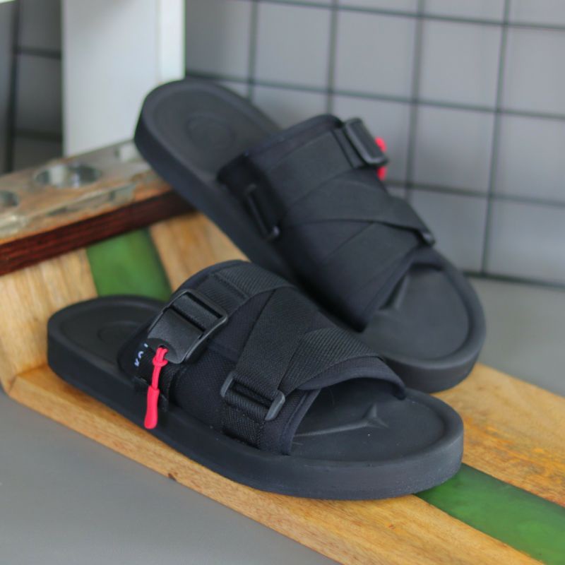 SRZW Sandal Pria Anti Slip Keren Full Black Sendal Slip On Sndal Slide Santai Casual Kasual