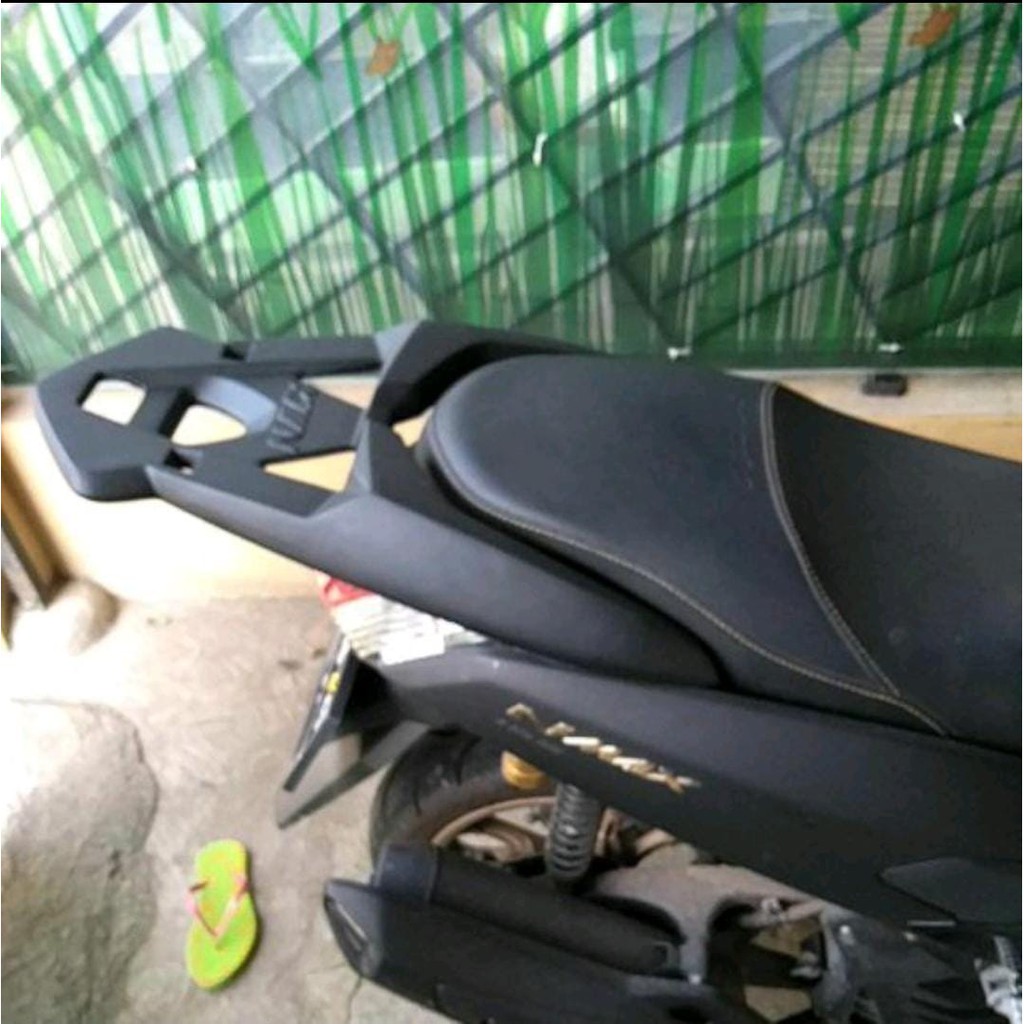 bracket box nmax baru dan nmax lama - breket dudukan pangkon box nmax old dan all new nmax 2020 2021