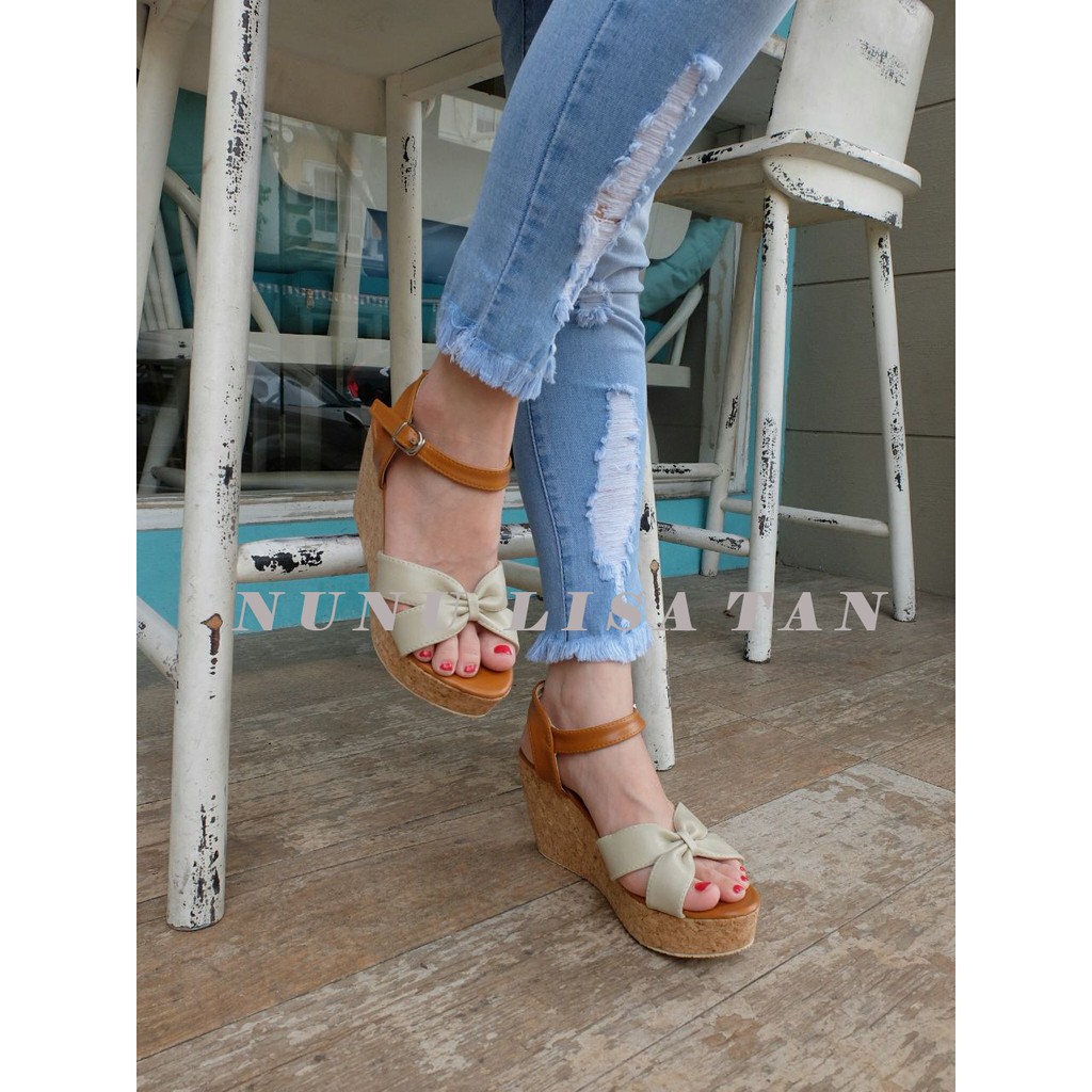 NunuLisaTan -  Sepatu Wedges Wanita Murah Tinggi 7cm Cream