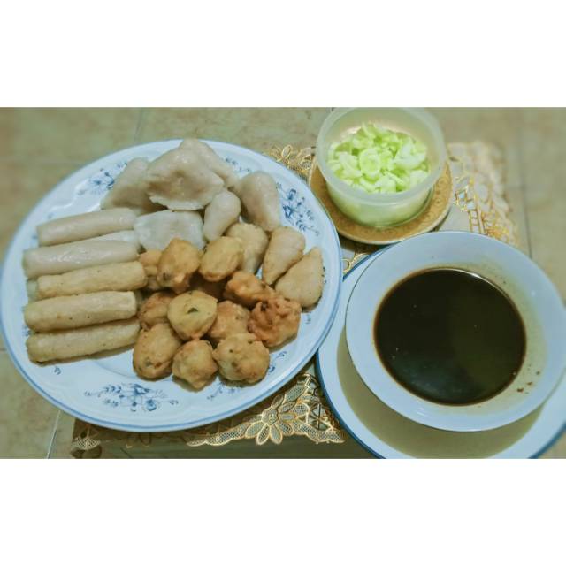 

PEMPEK WK ( Wong Kito)