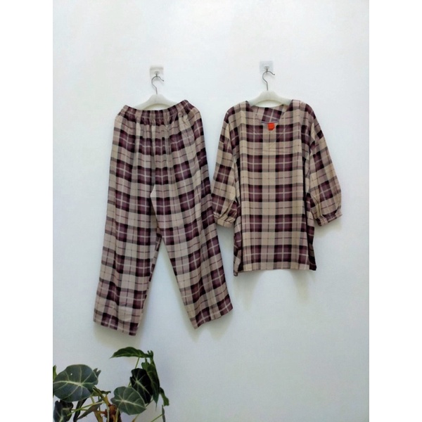 SET KOTAK MAMA ROSA/STELAN MAMA ROSA/ONE SET KOTAK TERBARU/COD/SET TERMURAH/SET RAYON KOTAK/STELAN WANITA MAMA ROSA IKATAN CINTA TERBARU/JUMBO/BIG SIZE/TER VIRAL/TERLARIS/MAMA ROSA KOTAK/STELAN RAYON MOTIF KOTAK