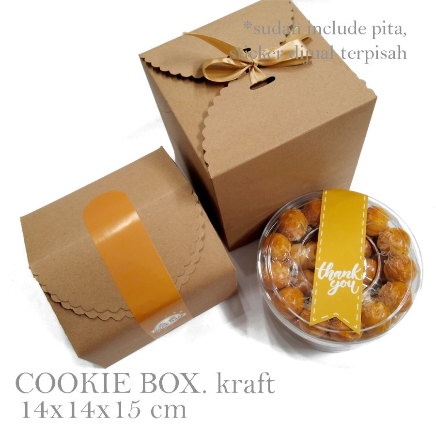 

Kardus Toples 500 gram Dus Kue Kotak Hampers Bingkisan Gift Box Packaging Set Pita 10 pcs 14x14x15cm