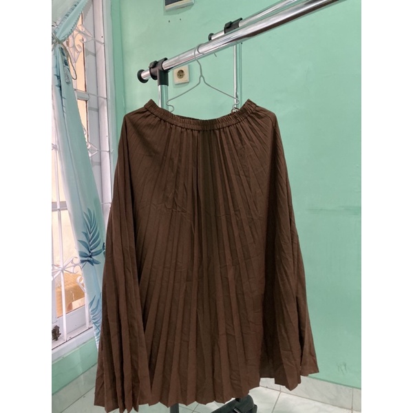 Preloved Rok Uniqlo Pleated Accordion Brown