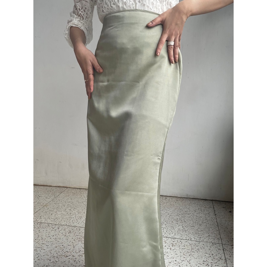 Zéa - Lily - Rok Span Polos Satin Formal Maxi