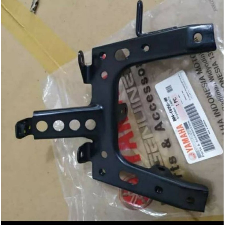 breket dudukan lampu depan MT25 original yamaha