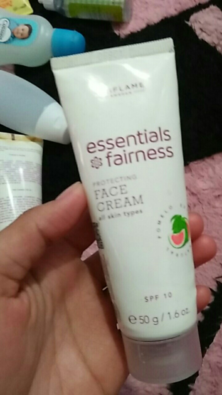 Diskon 50% Essential Fairness Whitening Perawatan Pencerah Wajah Kulit Normal