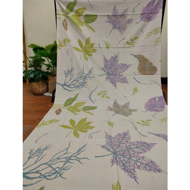 BATIK ECOPRINT. Batik handprint. Batik ecoprint. Kain Batik ecoprint. Batik daun