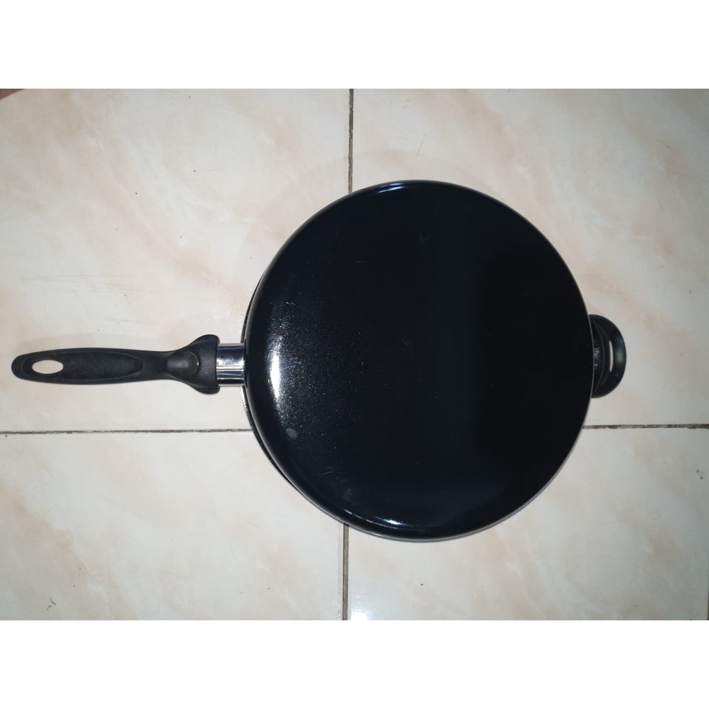 Fry pan, panci, wajan penggorengan teflon 30 cm QUANTUM