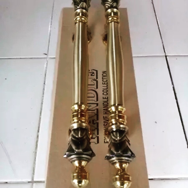 Handle Pintu tarikan