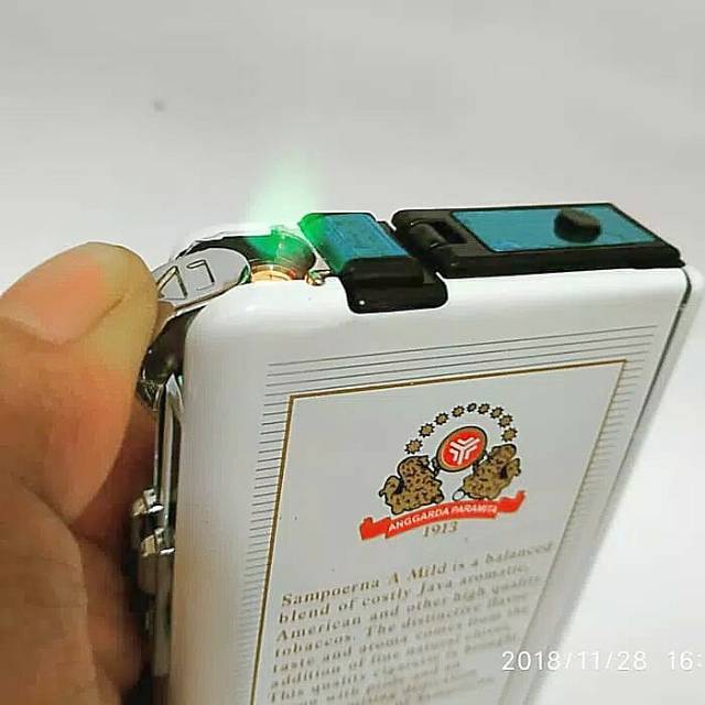 KOTAK ROKOK SAMPOERNA MILD DAN KOREK GAS / KOTAK ROKOK KOREK GAS SAMPOERNA MILD