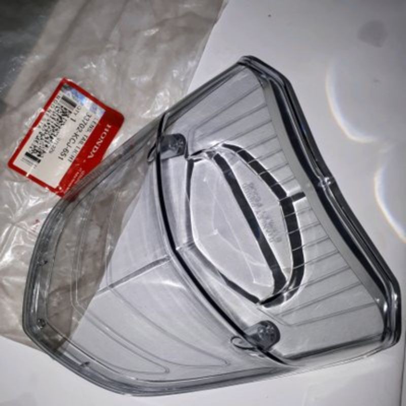 kaca mika stopan lampu belakang Tiger Revo 33702kcj651 original