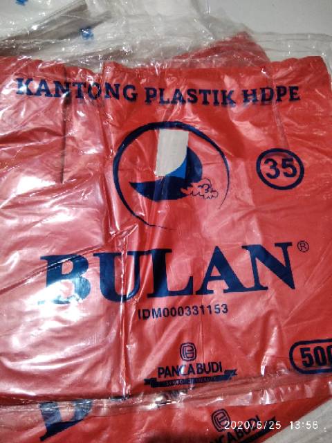 Kantong plastik kresek merah merk Bulan