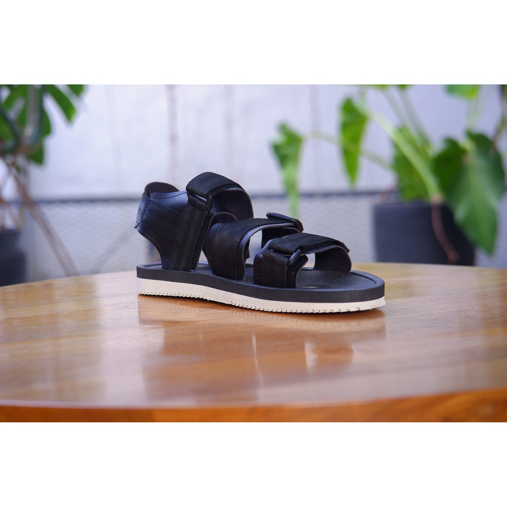 Sandal Pria Wanita Kasual Outdor | Sandal Santai Trendy Triple Strap Fleksibel | CHESTER BLACK