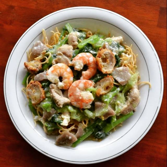 

Crunchy noodle seafood